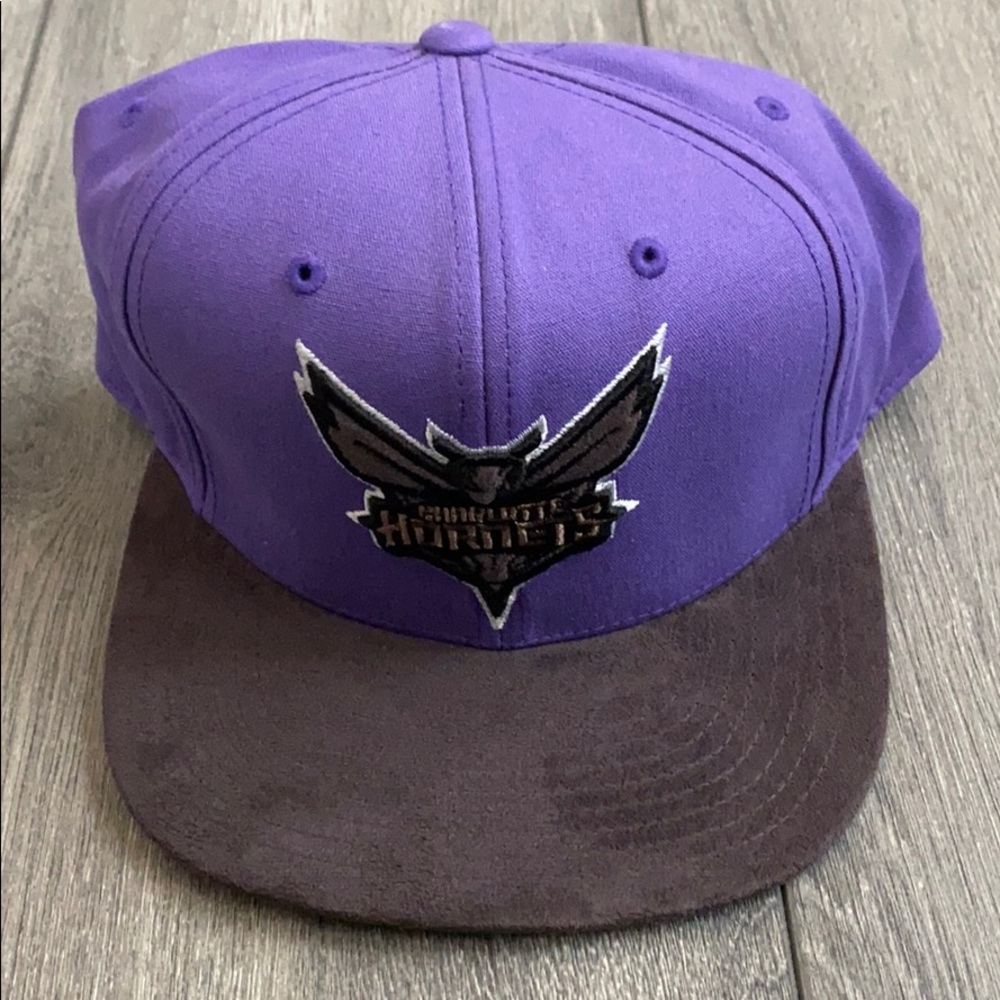 Mitchell & Ness Charlotte Hornets Fitted Hat